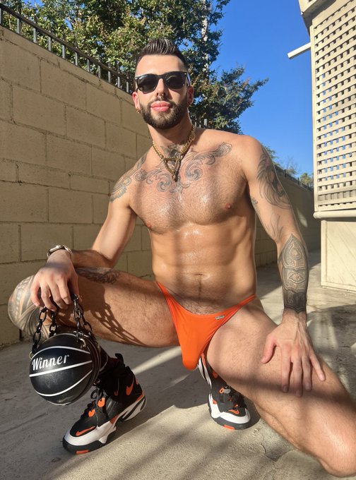 I&rsquo;ve got something 🍊 for you https://t.co/N91Y9C53aV