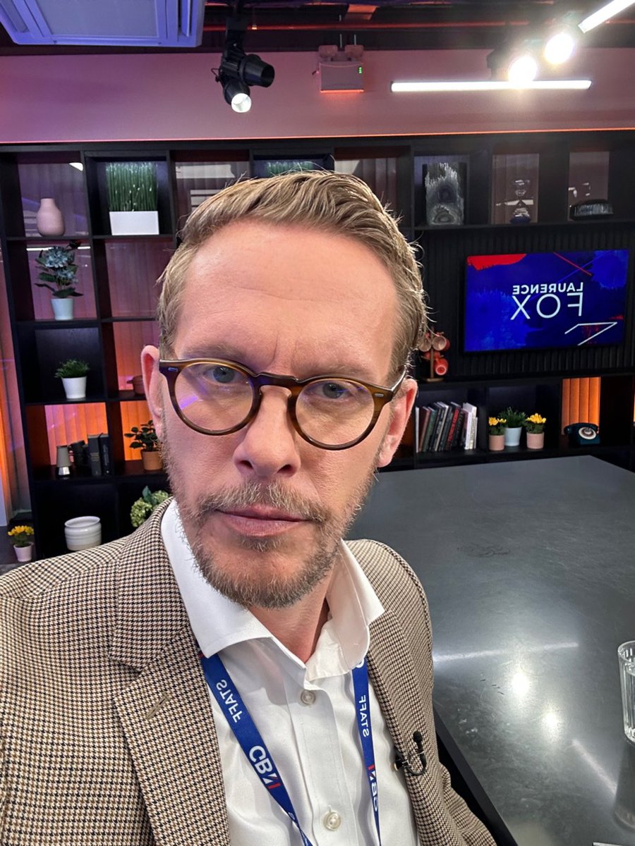 Laurence Fox tweet media