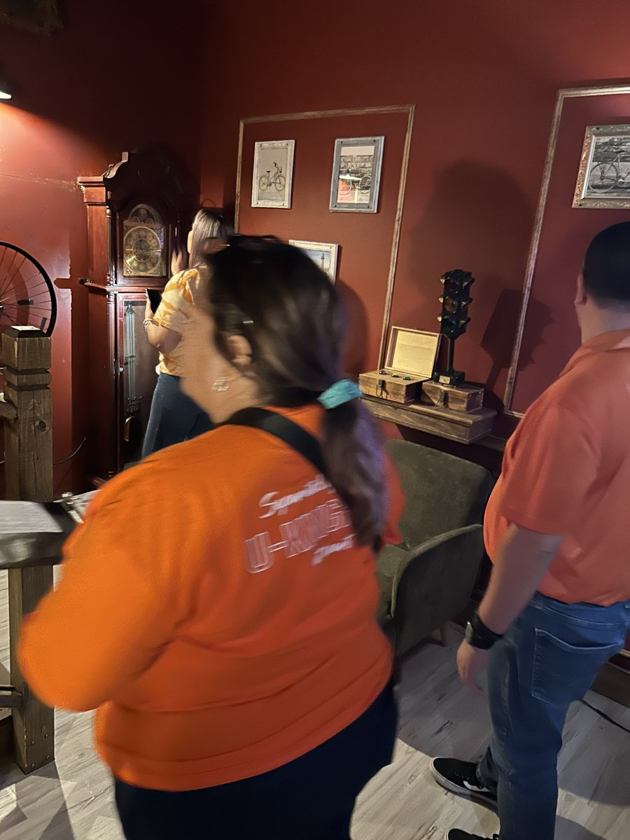 SPinon_IES's tweet image. First time at an Escape Room! It was AMAZING!!! Definitely made us use our brains and a great team builder. Thank you to our admin team for making our last day of staff development one to remember! @Ituarte_ES #KnightsChangetheWorld #ItsAnItuarteThing