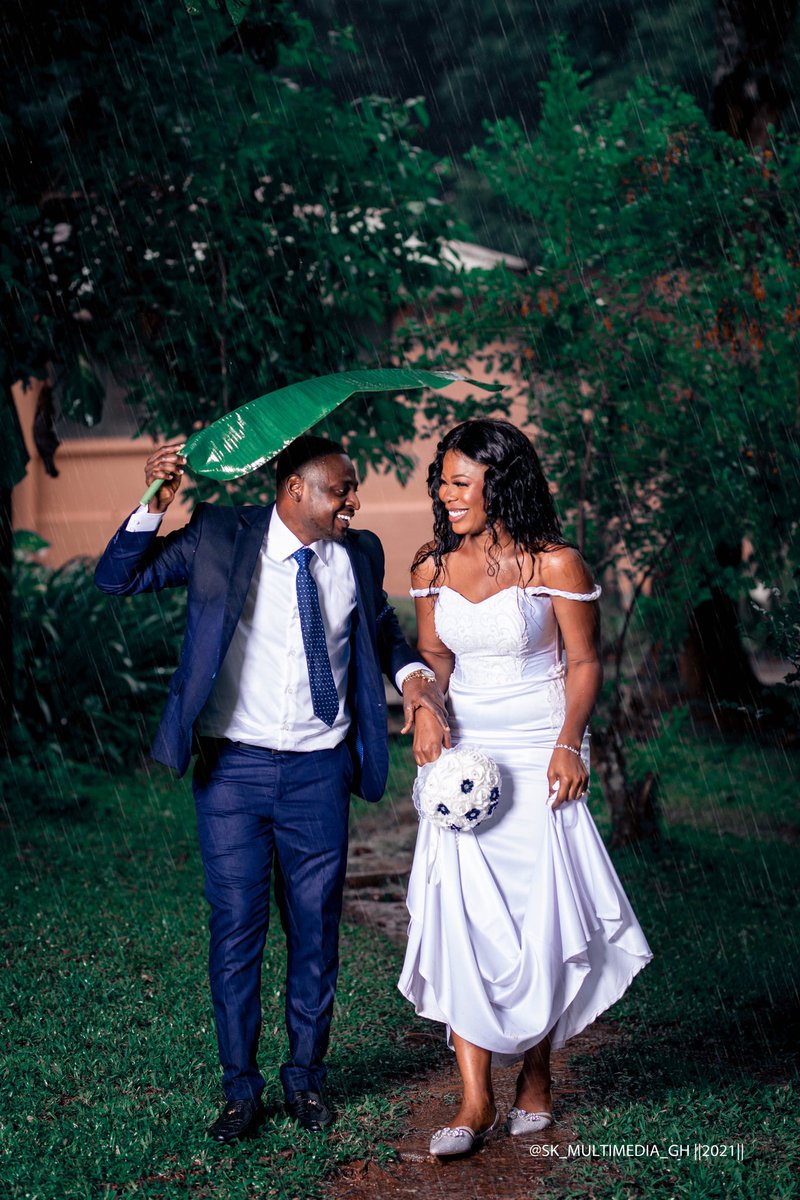 skstudiosgh's tweet photo. Let us get wet in the rain and get drenched in love β€οΈ #kr3πΈmuments https://t.co/lHGWitI9E9