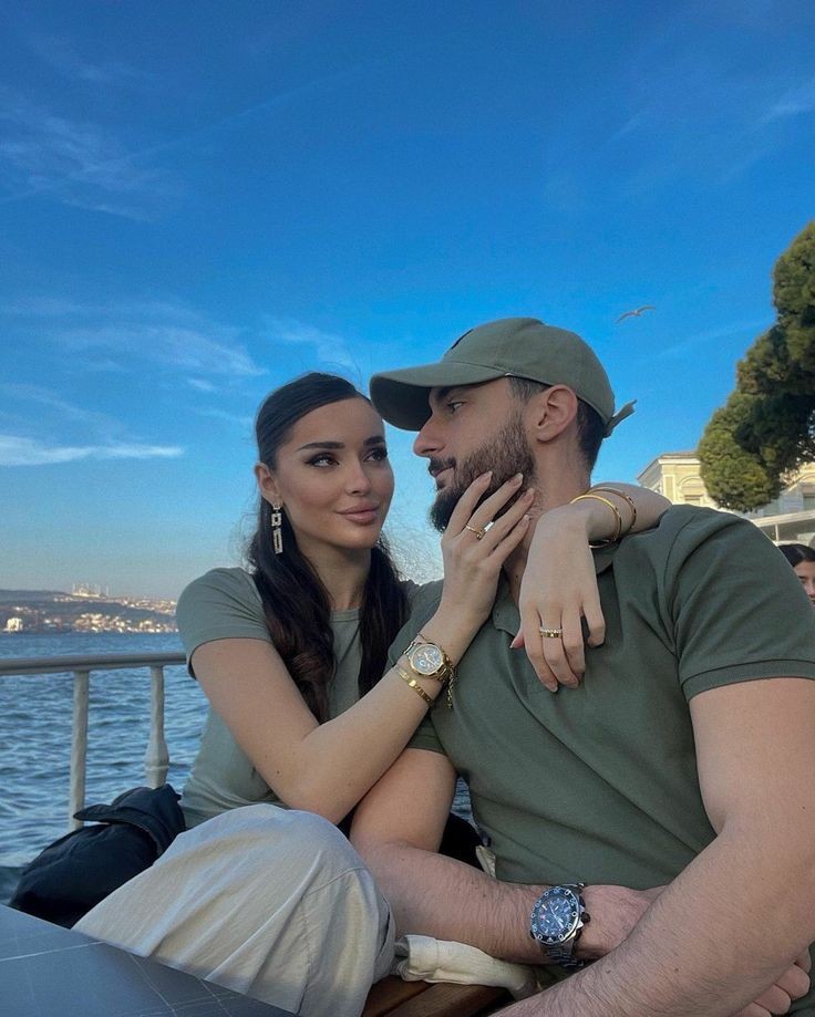 Dois fofoqueiros 😻