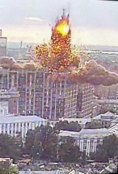 sentdefender's tweet image. Images from the Ukrainian City of Dnipro the moment of the Russian Missile Attack indicate that the Ballistic Missile didn’t just “Skim” over the High-Rise Apartment Building as it Targeting the SBU Headquarters like I initially believed; it appears that the Apartment Building…