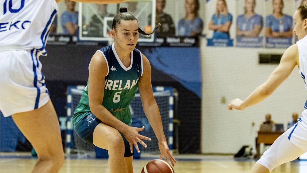 🆙 𝟏-𝟎 🇮🇪80-74🇬🇷 Amazing opening performance from Ireland💥 Next up are the hosts 🇷🇴 on Sunday afternoon. #Greenmeansgo ☘️ | @missquoteie | @abbeysealsint