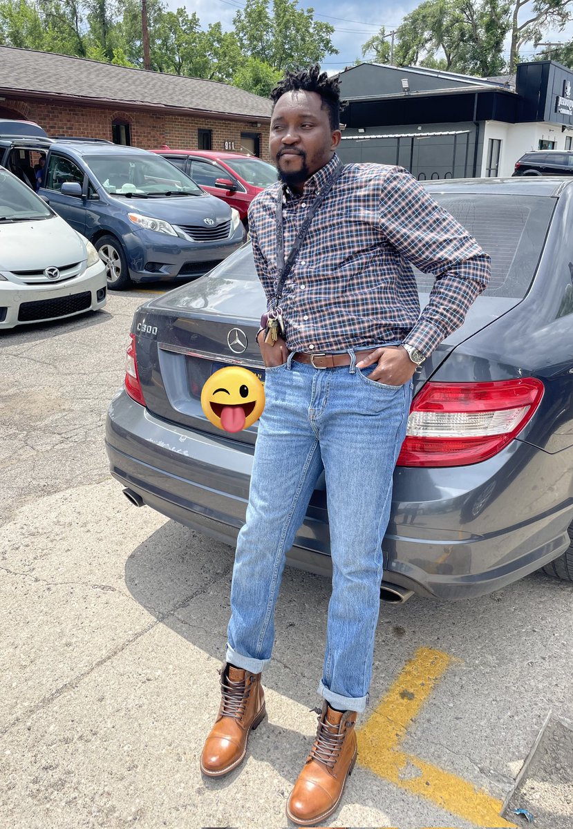 I no dey do like person wey get four benz 🤭🤣
