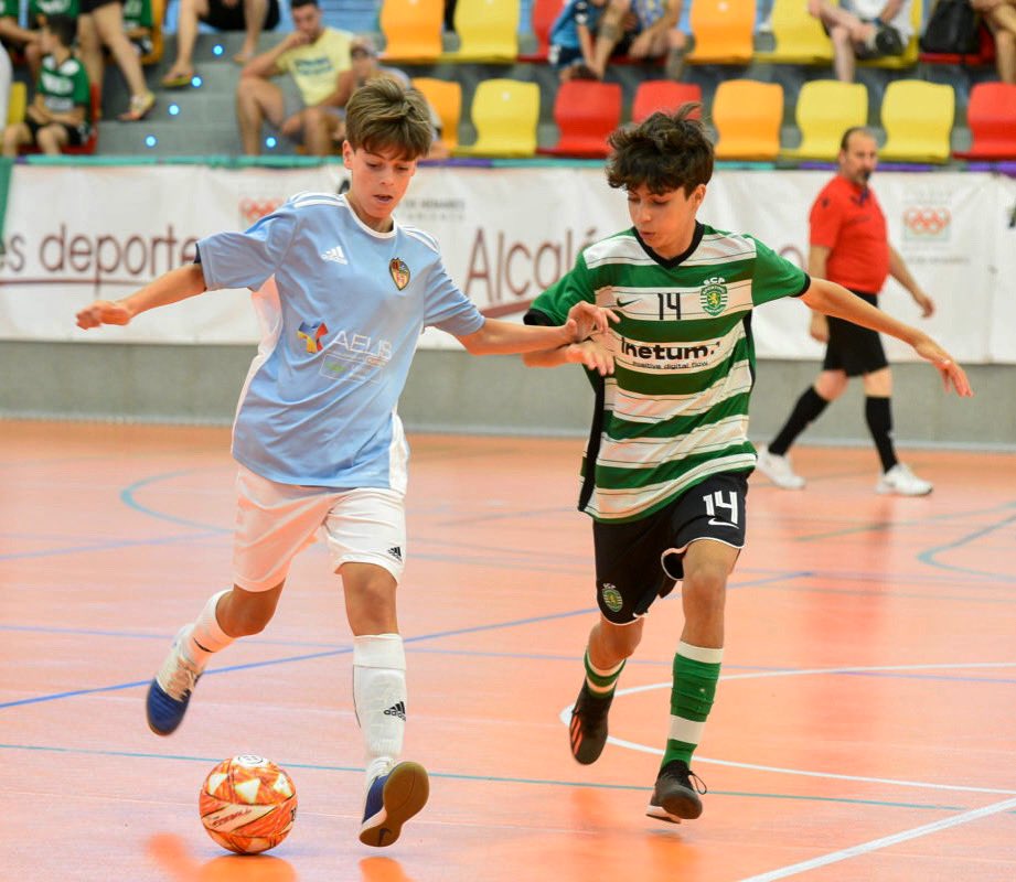 CFSEixample's tweet photo. #ClubCFSE ⚽️
Nou equips eixamplins més ja tenen calendari de competició! 🗓
👉 Tots ho faran fora de casa menys el filial femení, i el primer en fer-ho serà el #JA en la visita a Vilassar de Mar el 16 de setembre.
Estrenes detallades al fil ✍️… com promet! 😬🤞
🧶⤵️ https://t.co/L8SaOdjjmc