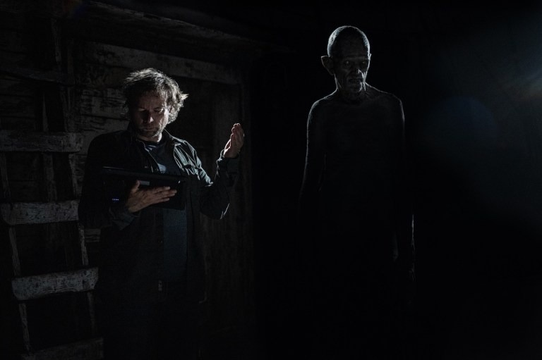 horrorlosers's tweet photo. Aluvión de imágenes inéditas para la esperada THE LAST VOYAGE OF THE DEMETER, con varios vistazos explícitos a la criatura-vampiro de Javier Botet, según el director de la película: "La representación más horrible y aterradora de Drácula que jamás se haya visto en una pantalla". https://t.co/lnWrZ1Q7vf
