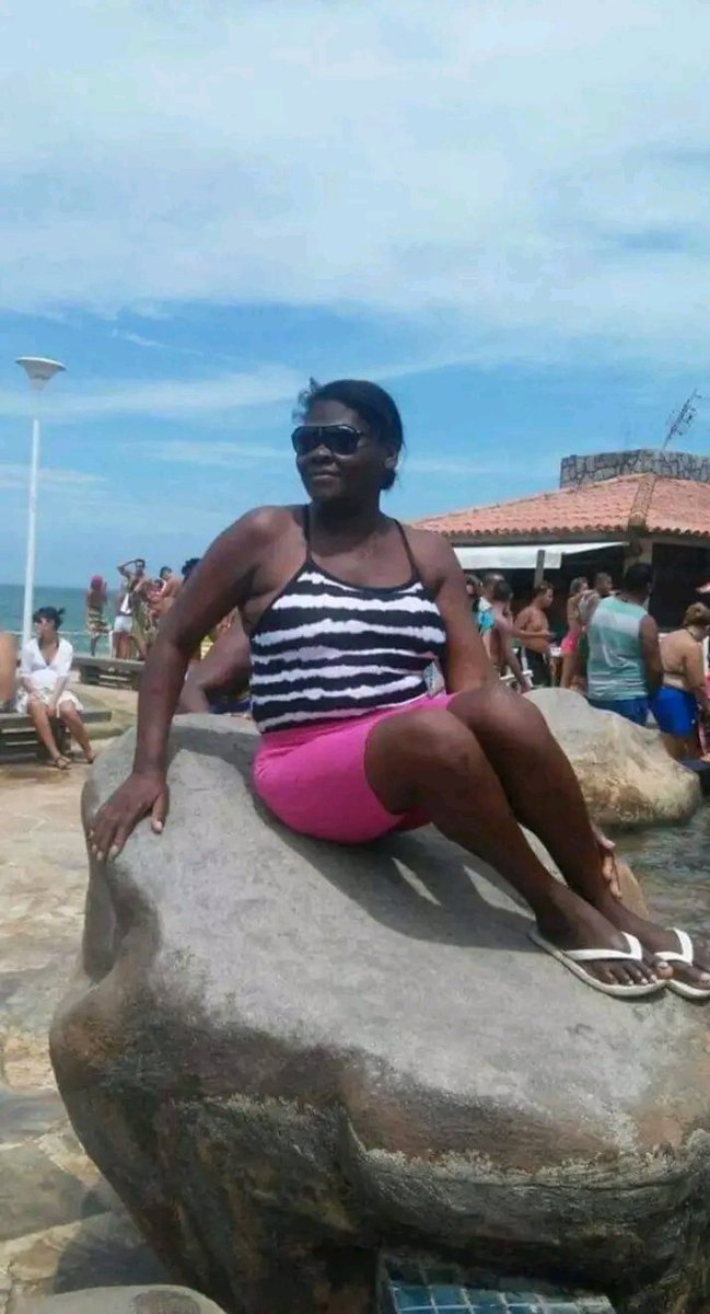 Ruangomesss's tweet photo. Avião sem asa
Fogueira sem brasa
Sou eu assim sem você
Futebol sem bola
Piu-piu sem Frajola
Sou eu assim sem você... Eu não existo longe de você
E a solidão é o meu pior castigo
Eu conto as horas pra poder te ver
Mas o relógio 'tá de mal comigo . Porque??? https://t.co/cb9aiEWreV