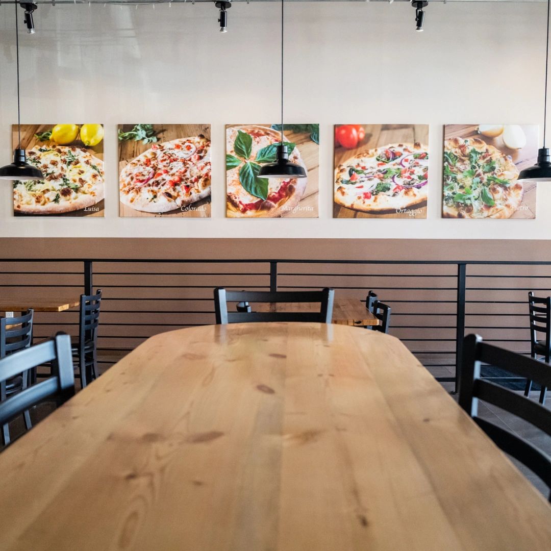 artisanpizzaco's tweet photo. Dine with us and experience our warm and inviting atmosphere. Our restaurant offers the perfect setting to enjoy your handcrafted pizza. Join us for a delightful dining experience. #ArtisanPizzaCo #ParkerCO #LocalEats https://t.co/p1ewjCUtMD