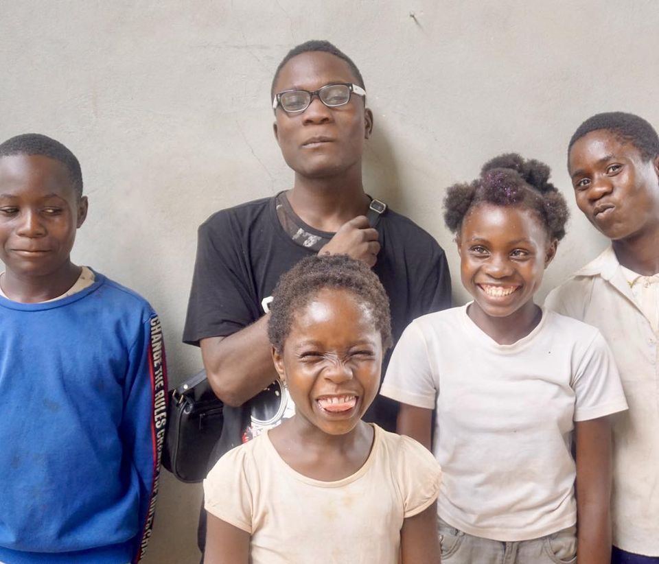 FreeHavenCommu1's tweet photo. Although we provide the Mwakilama students with a meal every day at Extra Lessons, their basic needs at home remain unmet. This meal becomes their lifeline, as they struggle with basic hygiene and sanitation. We are helping them, but we face a challenge in funding our support. https://t.co/wwN2P4T9hV