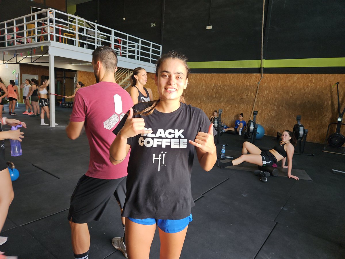 🔵⚪️🏋️‍♀️🤾‍♀️ Esta mañana la plantilla de la mano de Juanmi Amat (Prep. Físico) ha tenido una nueva sesión en Ambit Box 2.0. Hace breves momentos acababa la penúltima sesión de la segunda semana de pretemporada.
Mañana volverán a los entrenos a las 10.30h 

¡VAMOS LEONAS!