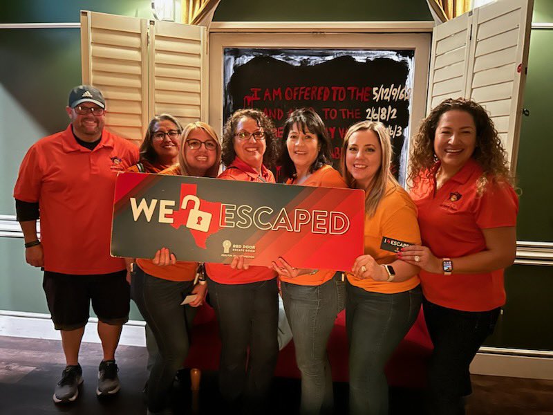 ITerrazas_IES's tweet image. We Escaped @Ituarte_ES #KnightsChangeTheWorld #ItsAnItuarteThing @MContreras_IES @KGutierrez_IES @LNavarrette23 @EDupuis_IES