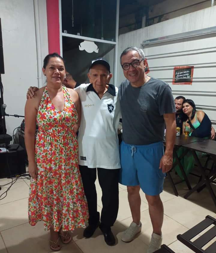 GPSNEWS_MCP's tweet photo. Gv do AP @Clecio_Luis prestigia o aniversário de 96 anos de idade do lendário Nonato Leal (unica memória cultural do AP),Obg Dr: Alejandro &amp; Patrícia Bastos, @fineiasnelluty1 ,Enrico de Miceli,Clicia Vieira (Secult),Brenda Melo,jornalistas. Mto obg. @IlzianeLaune @governodoamapa https://t.co/NCfCw4DObA
