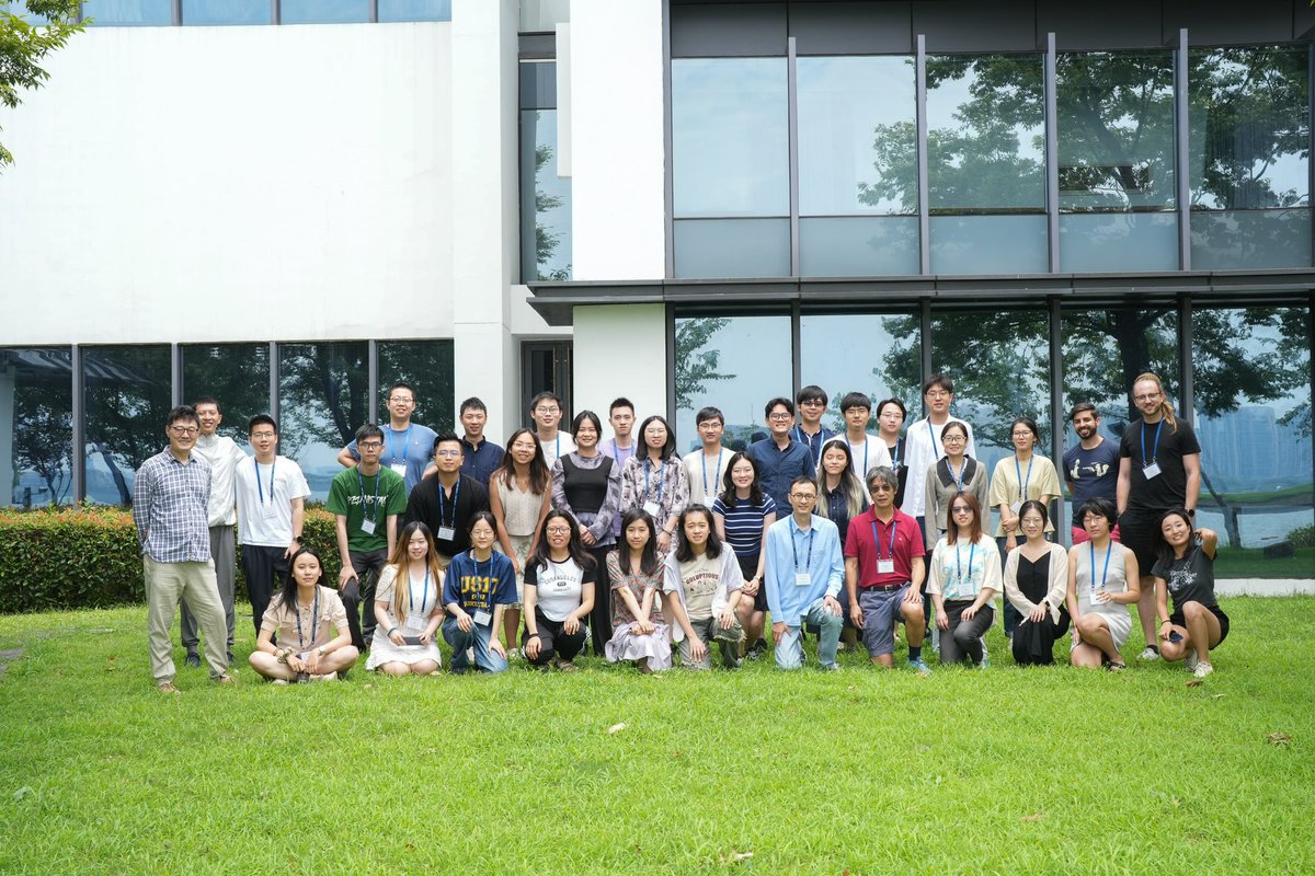 MingzeLi16's tweet photo. I had the best summer at CCNSS and made life-long friends!! As a just-graduated undergrad, its such a wonderful opportunity to learn from such a talented and passionate community of scientists. I will sure make use of the knowledge I learnt in my future academic trajectory🧠💙 https://t.co/pGOZS0Kv35