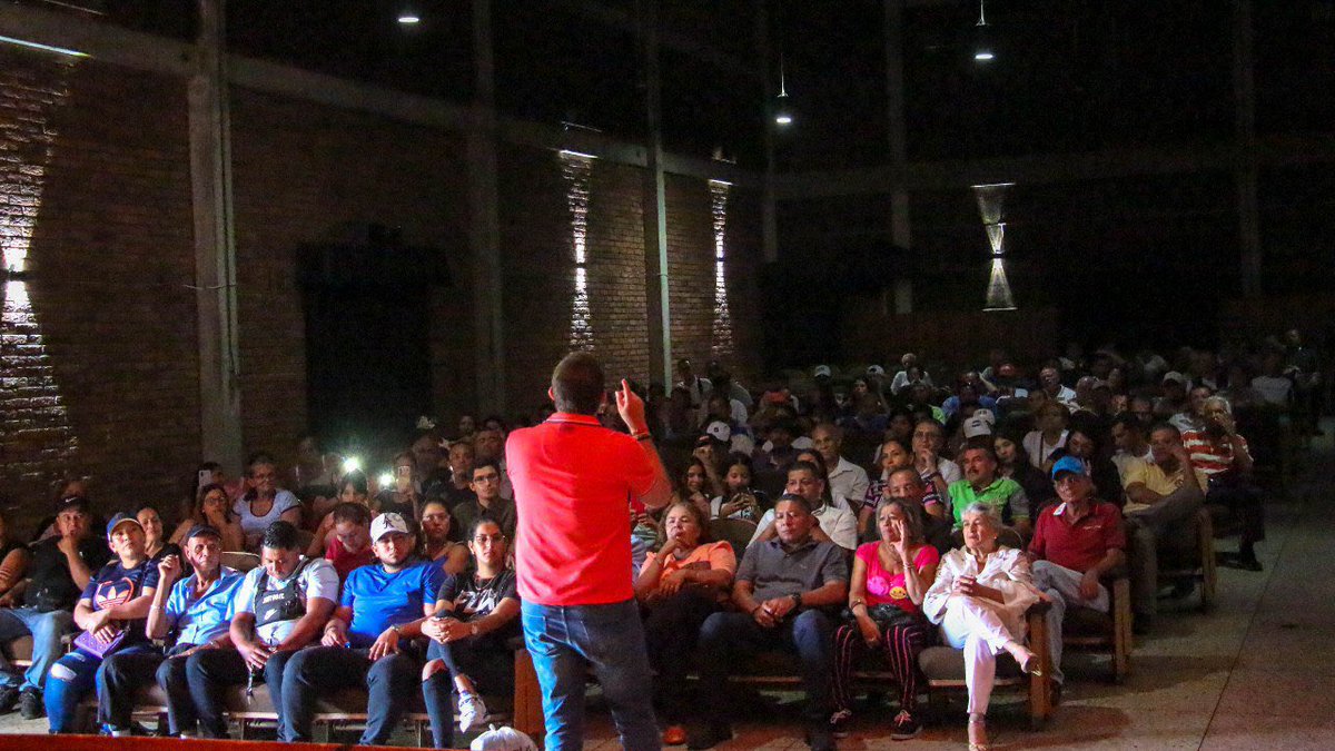 Juramentación del 𝐕𝐨𝐥𝐮𝐧𝐭𝐚𝐫𝐢𝐚𝐝𝐨 𝐩𝐨𝐫 𝐥𝐚 𝐏𝐫𝐨𝐬𝐩𝐞𝐫𝐢𝐝𝐚𝐝 #Trujillo. Una iniciativa que consolida la unidad y tiene como objetivo recuperar la democracia de Venezuela 🇻🇪

¡Seguimos sumando voluntades a esta cruzada #DemosElPrimerPaso!