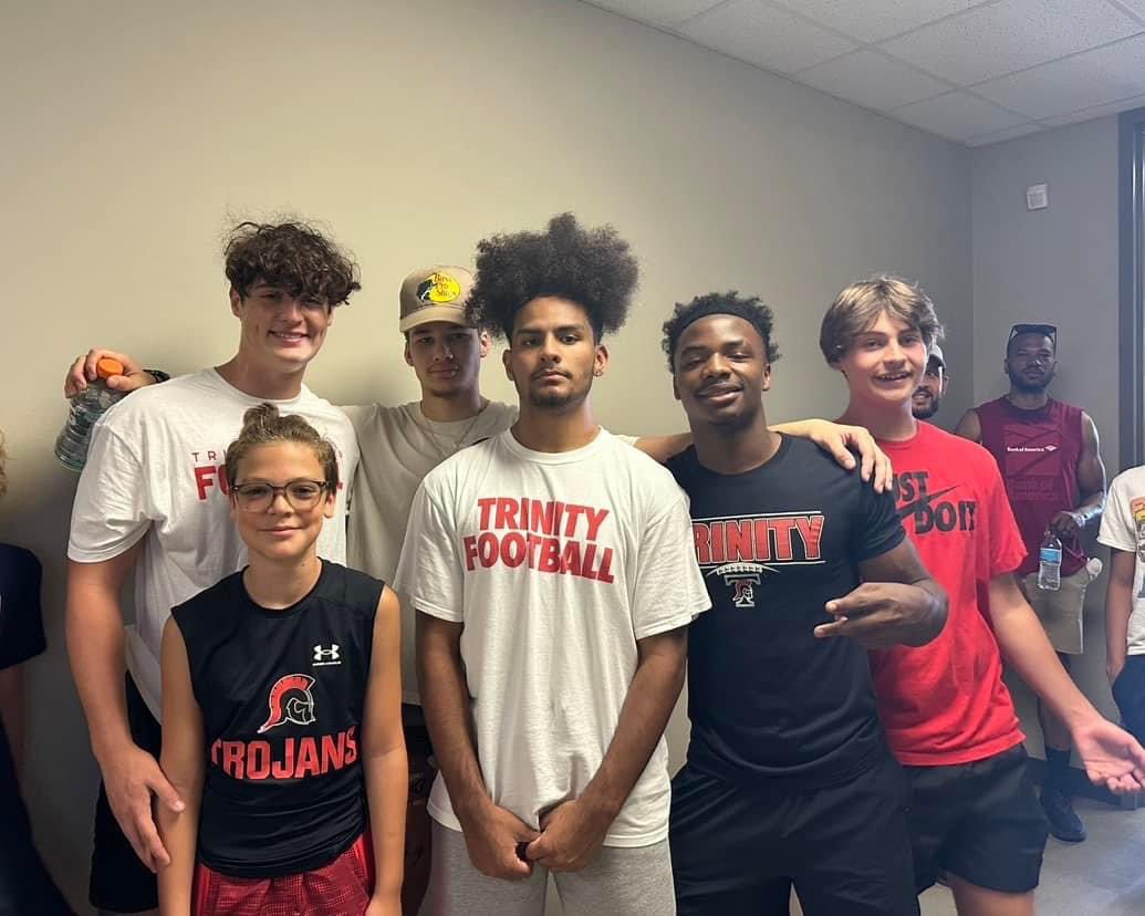 IAR2_Football's tweet photo. Thankful for the opportunity to serve on this Friday by giving back to the community! They helped unload boxes to prepare for tomorrow’s “Operation Back 2 School” hosted by our friends @6stones 
#TrojanDNA https://t.co/eMpKJQx35Q