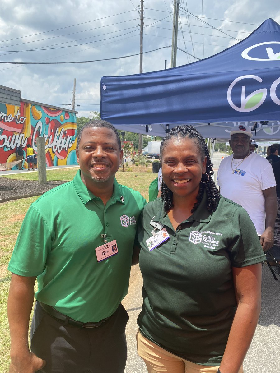 LisaNMoore19's tweet photo. GSCS Student Support Services was present at the City of Griffin Back to School  Cookout. @GriffinSpalding @cbridley https://t.co/bwpyoHxsK1