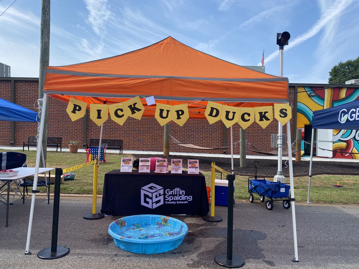LisaNMoore19's tweet photo. GSCS Student Support Services was present at the City of Griffin Back to School  Cookout. @GriffinSpalding @cbridley https://t.co/bwpyoHxsK1