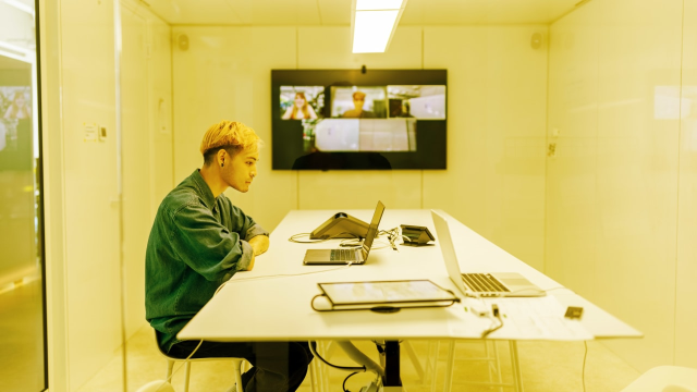 dcbunch20001's tweet photo. @FastCompany reports on an ISG survey that found 81% of executives rate #mentalhealth as a top employee concern and a key factor in flexible work decisions, and suggests businesses are under pressure to build attractive workplace cultures. https://t.co/WgTINSOGzY https://t.co/6MB3xJ3Z4M