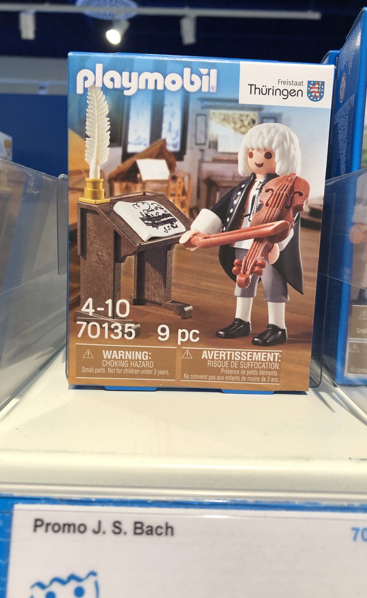 Yosoycorra's tweet photo. En Alemania tienen Playmobil de Bach, de Schiller y de Mozart.

Ahora tengo la necesidad de un Playmobil de Lope de Vega, otro de Valle Inclán y uno de Ramón Gómez de la Serna.

¿Cómo se consigue? https://t.co/YyGTyvk1jT