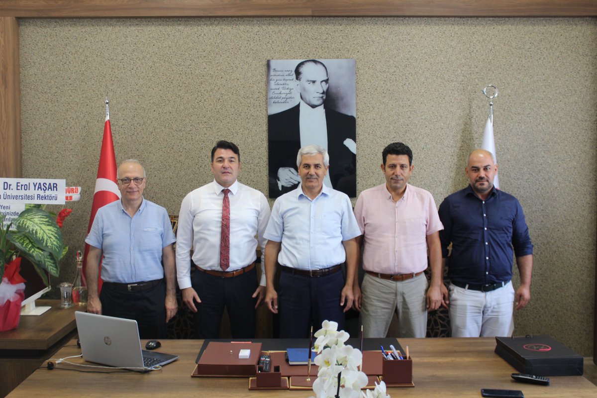 toroslarmem's tweet photo. Toroslar İlçe Milli Eğitim Müdürümüz Sayın Oğuzhan TÜLÜCÜ, Mezitli İlçe Milli Eğitim Müdürü olarak göreve başlayan Sn. Mehmet BADAS'a hayırlı olsun ziyaretinde bulundu.

 @tcmeb @Yusuf__Tekin @ahpehlivan53 @MersinMEM @AdemKoca46 @toroslarkymkmlk @MikailEREN33 @OguzhanTulucu https://t.co/gLLJbYuWMP
