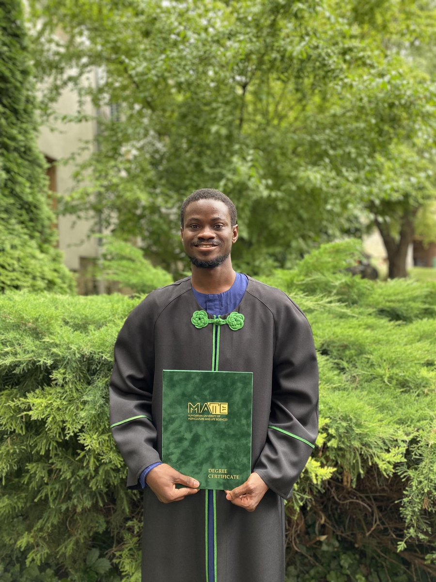 Papinaani's tweet photo. A Thread
#AcademicTwitter
#AcademicChatter
@PeterObi
1/ The Plant Doctor is In: How I Completed My MSc in Plant Protection with Honours (4.96/5)

I am pleased to announce that I have completed my MSc in Plant Pathology at the Hungarian University of Agriculture and Life Sciences. https://t.co/7glYNddV2A