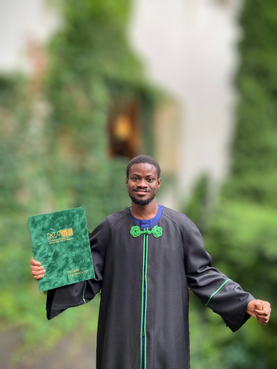 Papinaani's tweet photo. A Thread
#AcademicTwitter
#AcademicChatter
@PeterObi
1/ The Plant Doctor is In: How I Completed My MSc in Plant Protection with Honours (4.96/5)

I am pleased to announce that I have completed my MSc in Plant Pathology at the Hungarian University of Agriculture and Life Sciences. https://t.co/7glYNddV2A