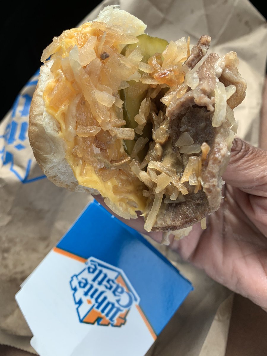 MzTrenaw's tweet photo. @WhiteCastle ruined my appetite! 🤦‍♀️😩👀
The sliders was prepared by a crew leader. make this make sense! https://t.co/vpl9k0Q6wt