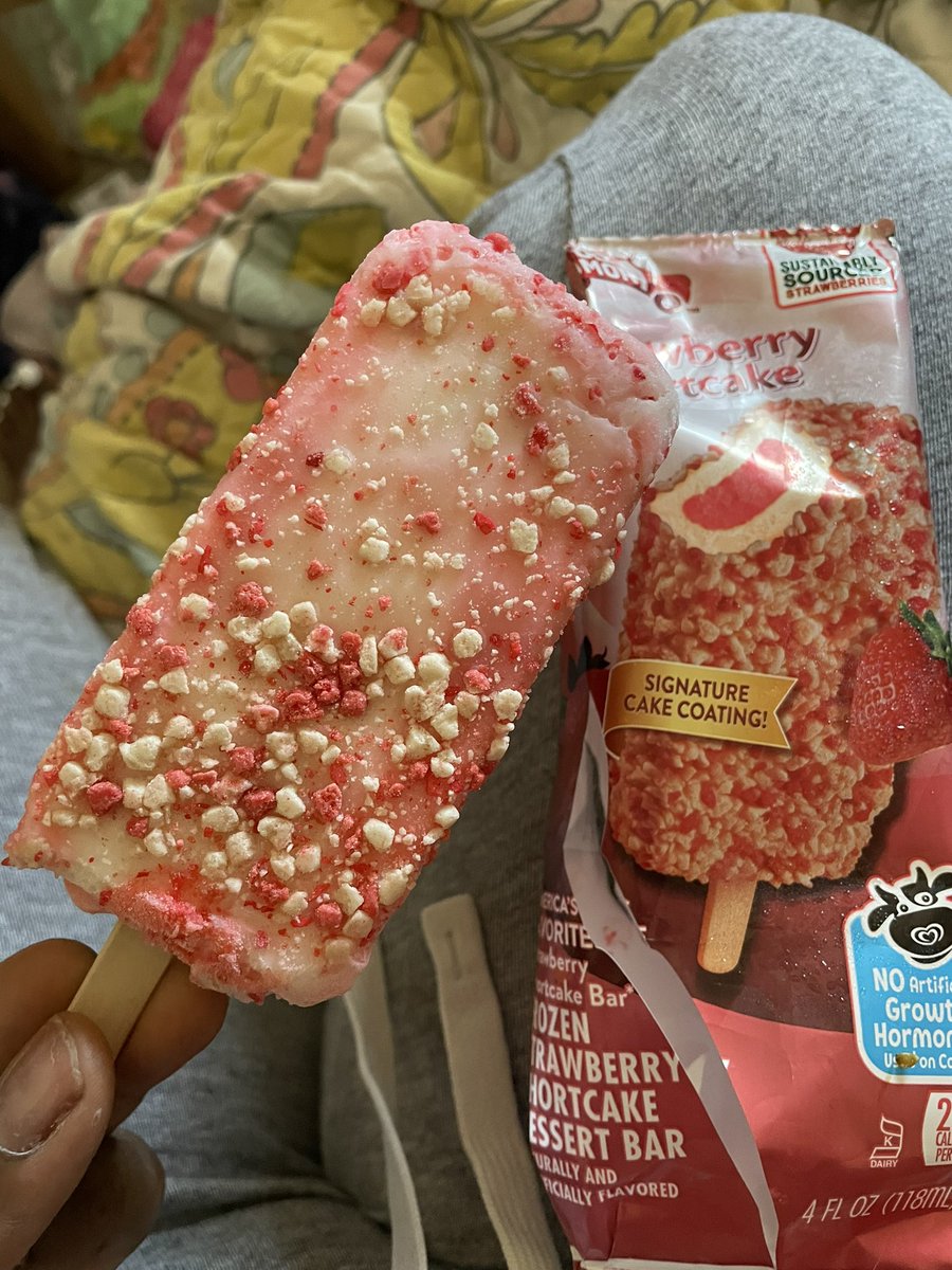 BadSinceJuly21's tweet photo. @GoodHumor I would have said bar but it’s missing all of the “ signature coating” https://t.co/TUPlVYdKsU