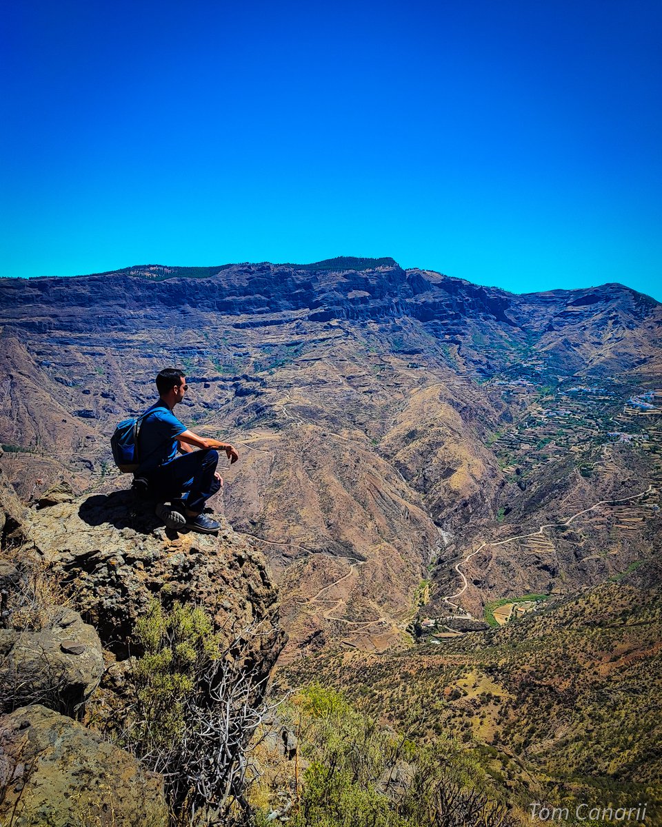 TomCanariiGC's tweet photo. Cada vez que veo este paisaje de la cumbre de Gran Canaria me causa muchas sensaciones buenas. Es tan imponente que no salen la palabras perfectas para definirlo de la mejor manera posible https://t.co/tZ77Wr9epw