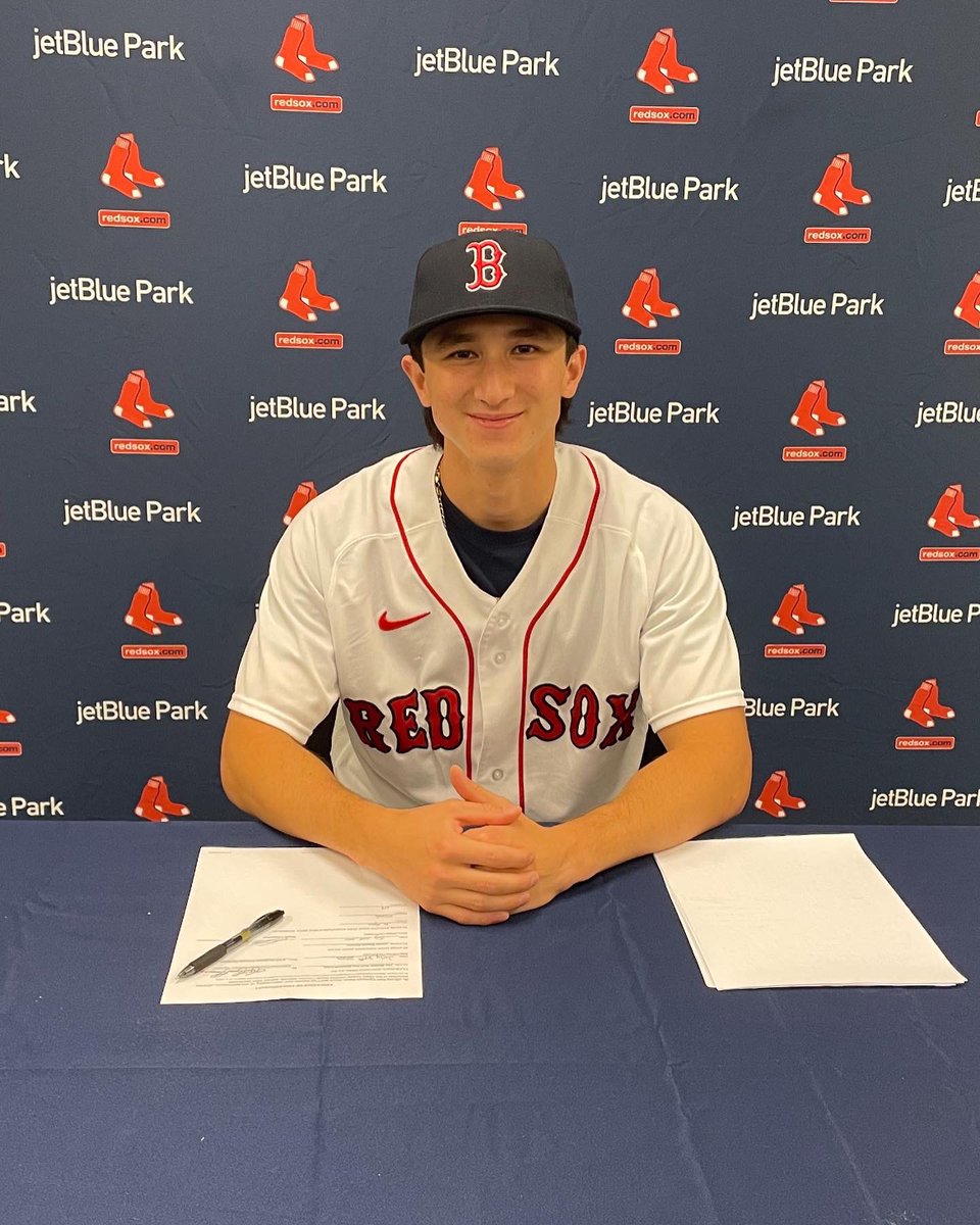 jd_riems's tweet photo. I am proud to say that I have officially signed with the Boston Red Sox! I want to thank my family, advisor, coaches, and teammates for helping me achieve this dream. Thank you to the Red Sox organization for this opportunity and I am excited to see what this journey holds! https://t.co/BuC8WCoG2K