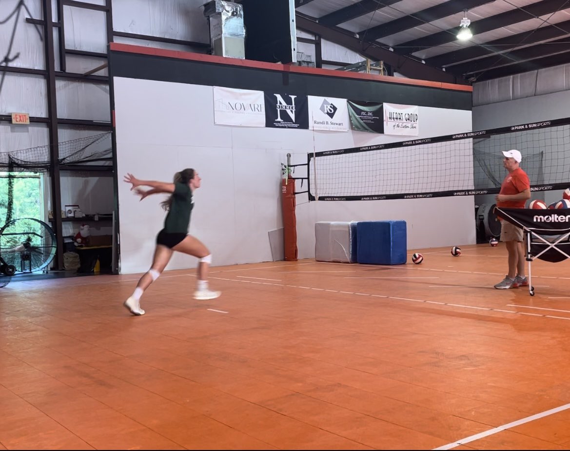 LBumpersVball24's tweet photo. Starting something new! #volleyball #outside2024 #vball2024 #uncommitted #uncommitted2024 https://t.co/jRKRIw2Z2g