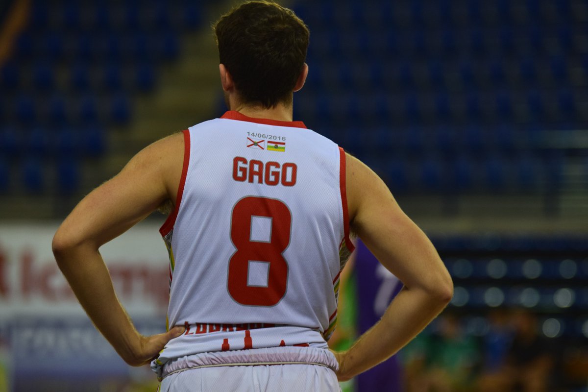 BBGGago's tweet photo. Grazas. Sempre: 🔴⚪

@LogroBasketClub

@Arnalvalle @nachoarbues @alean11 @caruleddu @carloscomasa3 https://t.co/5V91JTOc25