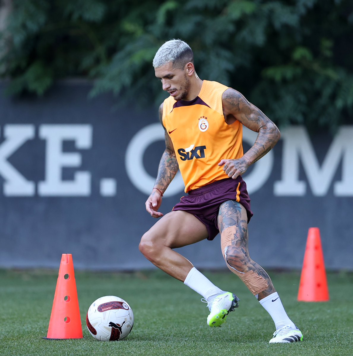 LTorreira34's tweet photo. Happy with the progress of the recovery so far.
Excited for what's to come! 💪⚽️
#OnTheWayBack #LookingForwar
---
Cada día un paso más.
¡Emocionado por lo que vendrá! 💪⚽️
#EnCaminoDeVuelta #MirandoHaciaAdelante
#LT34🐜🇺🇾 💛♥️ https://t.co/0YkQxnbC5r
