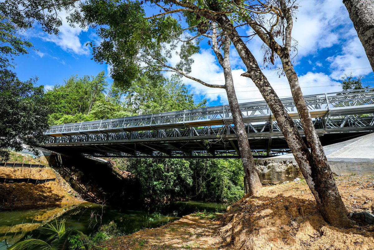 MOPPma's tweet image. 📍Herrera | El Pdte. @nitocortizo acompañado de la ministra encargada @LIBRADADEFRIAS inauguraron el puente modular de dos vías sobre la Quebrada Las Trancas, en el corregimiento de Chepo, con un monto de inversión de B/. 871,883.80.