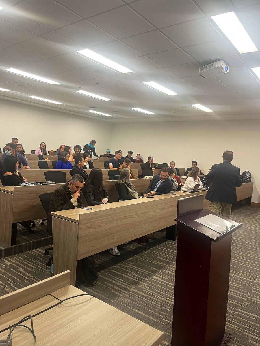 Figriexternado tweet media