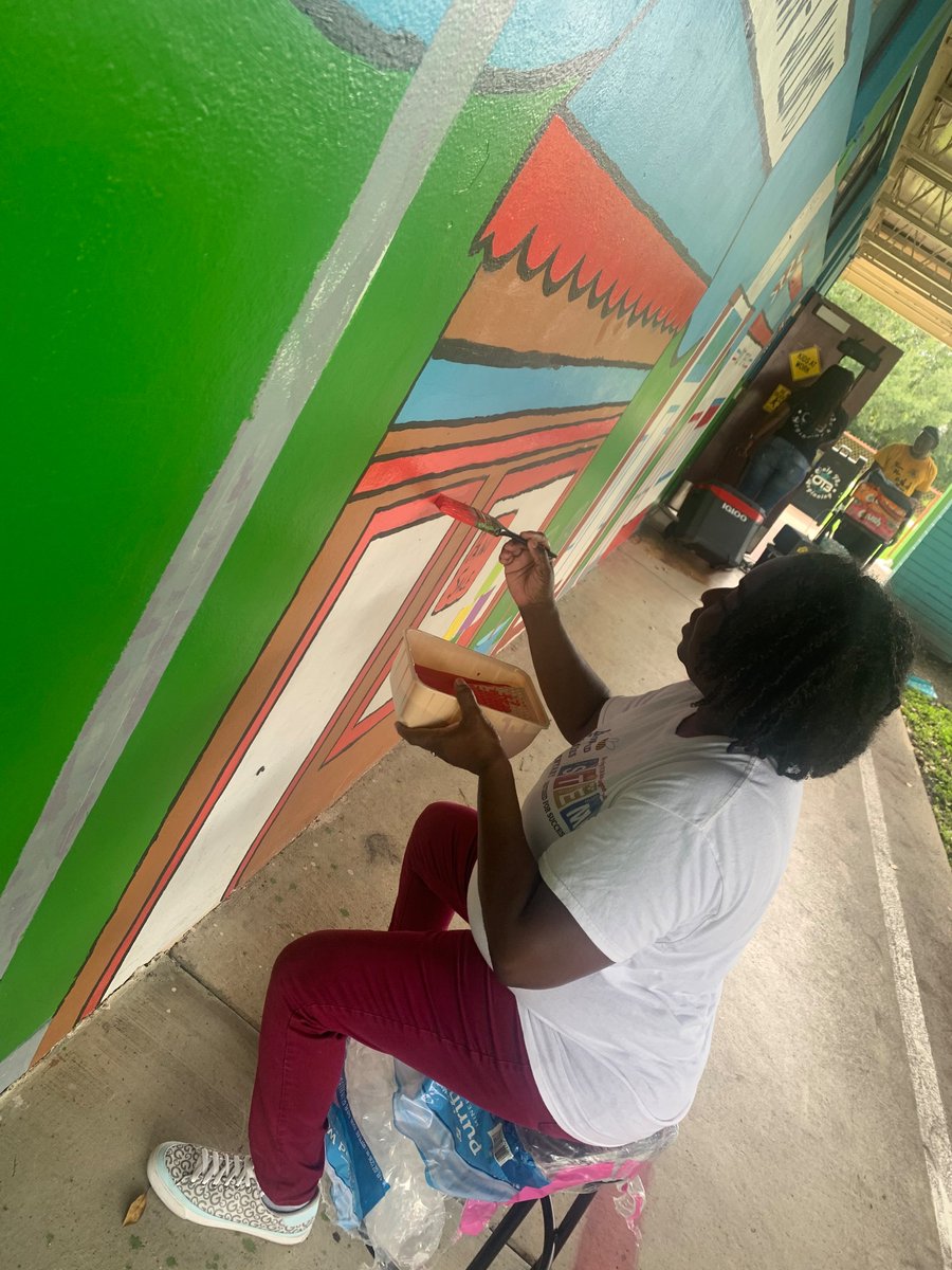 Broward Estates Elementary - “The Bee-Hive” tweet media
