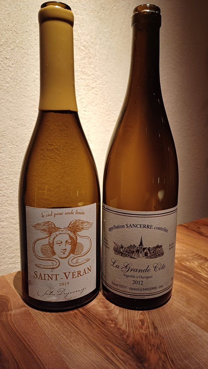 mariocanora's tweet photo. En la foto parecen levitar, pero quienes levitamos fuimos nosotros.

#PCotat 11añitos de sensacional #SauvBlanc en un gran momento.
La #Chardo de #Desjourneys aguantó el tirón a lo Pogačar. https://t.co/zHsP7U6STq