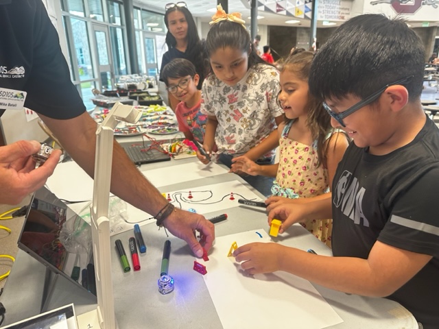THEGSD200's tweet photo. Our AMP Up Summer Learning Family Night was a huge success! Thank you to all of those involved. Principal Julie Wysong says, "There are so many of you that deserve that ‘Shout Out’ of appreciation, and everyone played a huge part in the success of our summer program, thank you!" https://t.co/MobduYvvmw
