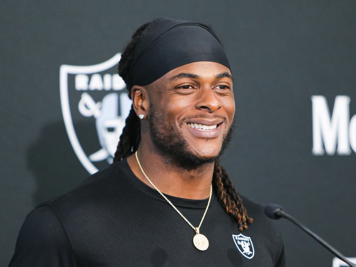 jasrifootball's tweet image. 𝗨𝗣𝗗𝗔𝗧𝗘: The rumors that #Raiders WR Davante Adams is unhappy in Vegas and wants to go to the #Jets are “complete garbage” a source told @TonyPauline 

Would’ve been cool to see Adams back with Rodgers, but this makes sense. It’s always been Davante’s dream to play for his…