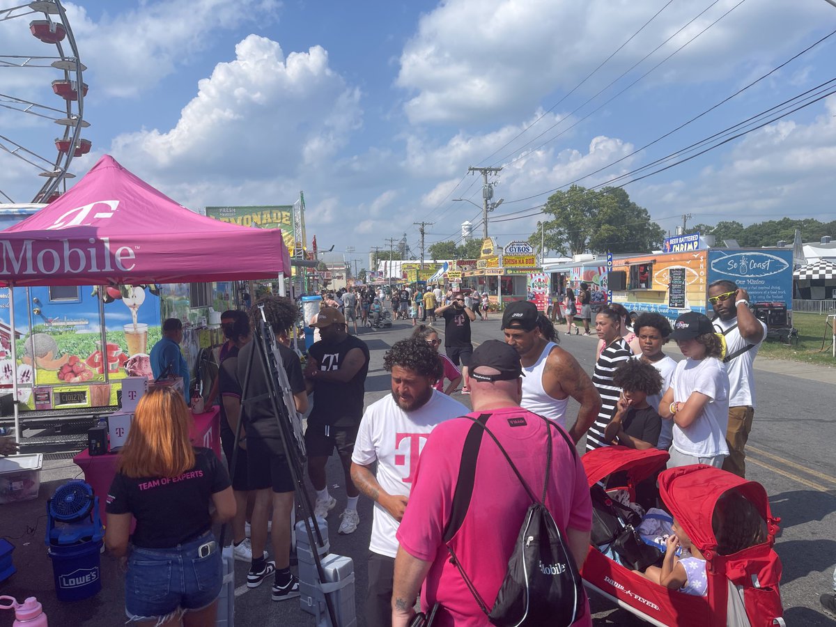 Sam K (@mywirelesslyfe) on Twitter photo Events tactics: Build a Crowd to Bring a Crowd <a href="/JayDelapaz3/">Jay De La Paz</a> <a href="/tico_tmoney/">Ticofromthemagentatruck</a> <a href="/Marquezjc7/">Julio Cesar Marquez</a> <a href="/chelzstar/">Chelsea Villanueva</a> <a href="/ChappyCLT/">Matt Chappell</a> @mattcampbeII <a href="/JohannesPiket/">Johannes Piket</a> @geemorales30 #superstars #delawaremafia Events tactics: Build a Crowd to Bring a Crowd <a href="/JayDelapaz3/">Jay De La Paz</a> <a href="/tico_tmoney/">Ticofromthemagentatruck</a> <a href="/Marquezjc7/">Julio Cesar Marquez</a> <a href="/chelzstar/">Chelsea Villanueva</a> <a href="/ChappyCLT/">Matt Chappell</a> @mattcampbeII <a href="/JohannesPiket/">Johannes Piket</a> @geemorales30 #superstars #delawaremafia