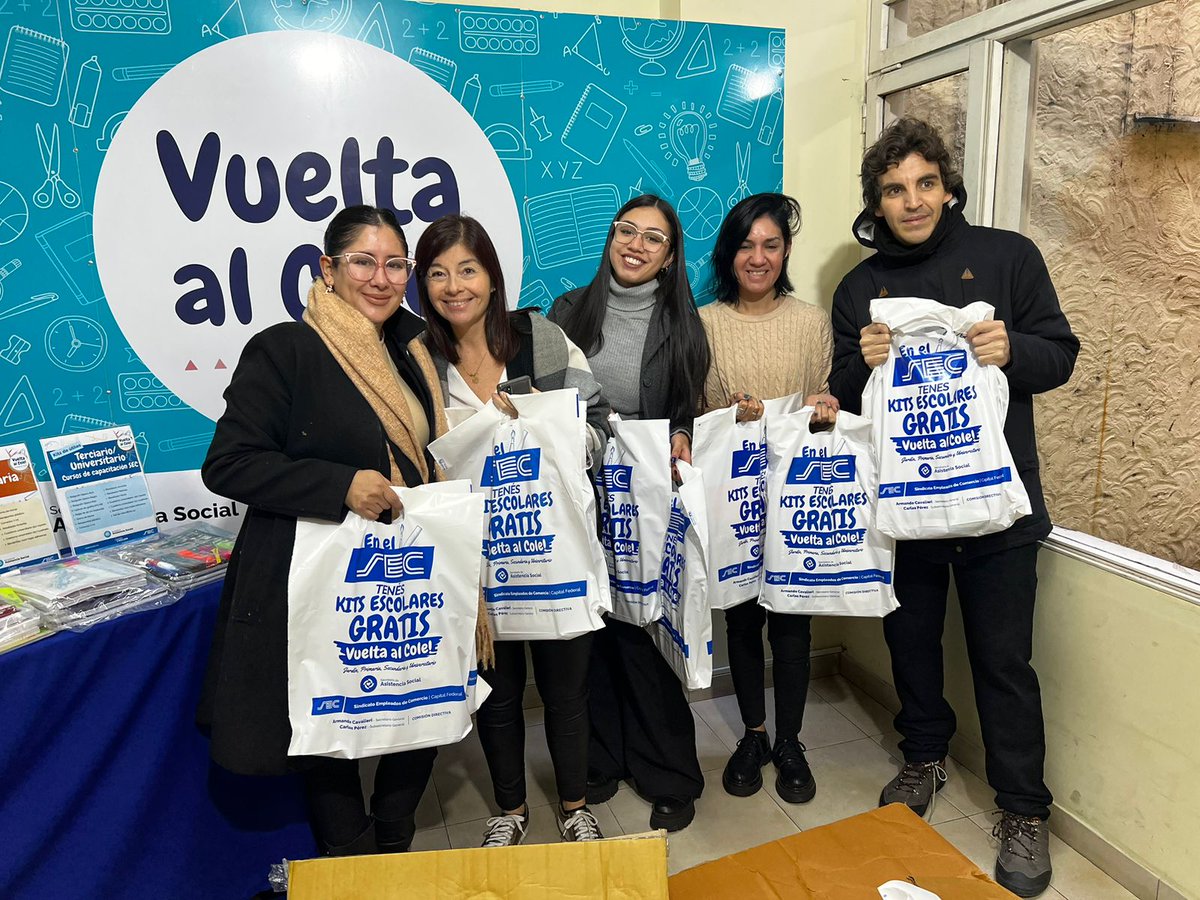 ¡Hoy recibí la visita de Mariela Arroyo, vocal del SEC, y el cuerpo de delegados/as de Provincia Net quienes vinieron a retirar los útiles escolares que entregamos en #VueltaAlCole! ✏️📚

¡Gracias por visitarnos! #SoyComercio #SoySEC