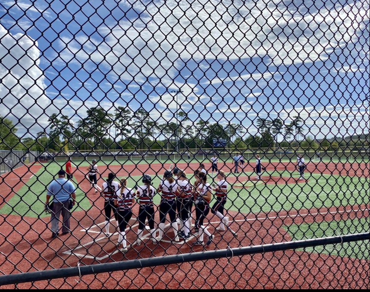 Crazy 4 Softball!! tweet media