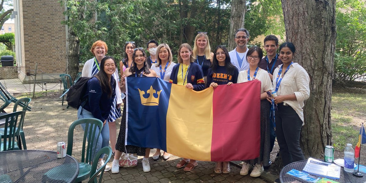 Queen's alumni came together for conversation and fun at today’s Queen’s at Work event @Sunnybrook! #queensuhealth #queensualumni