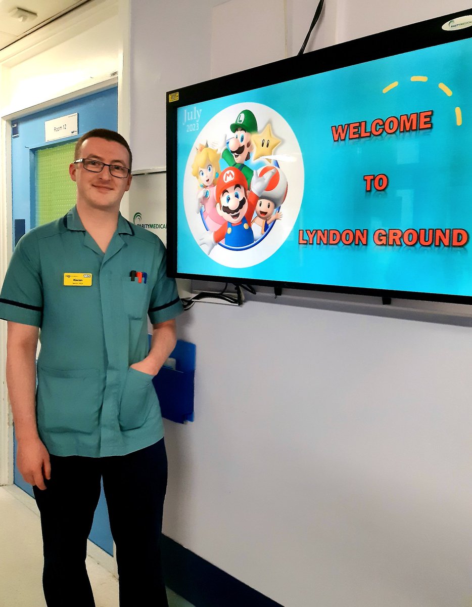 EssieLi2020's tweet image. Meet @kierannn_98 the creator &amp;amp; developer of the amazing digital comms screen on @LGSWB @SWBHnhs Kieran communicates with patients/families/colleagues proactively, to find out the info most useful to everyone to feature on the screen every month 👍 #FundanentalsofCare