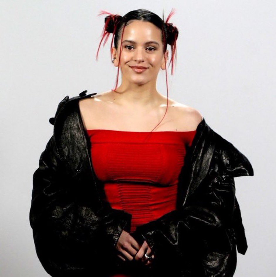 🚨‼️ ROMPIÓ EL SILENCIO 🔥😯

”Es cierto, me engañó. Pero esa no es razón para sentirme avergonzada. Vergüenza es ser latino americano.”

— Rosalía