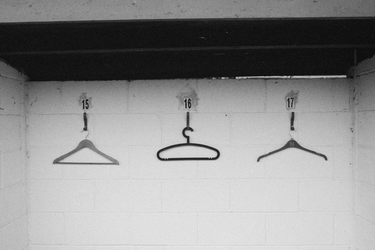 Roll 87

Blog post in bio

#photography #blackandwhitephotography #filmphotography #35mmfilm