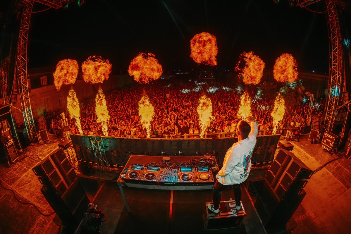 Summer madness 🔥🔥🔥
One of my biggest show so far!
Quelle nuit incroyable <a href="/stereoparc/">STEREOPARC Festival</a> 🇫🇷
Merci pour ce moment 🫶🏻 
📸 ©artbezg #stereoparc #festival #france #ontour #summer #tour #music #dj #djlife #show #summertour #tourlife #chriswillsman #djmag #live #backstage #onstage