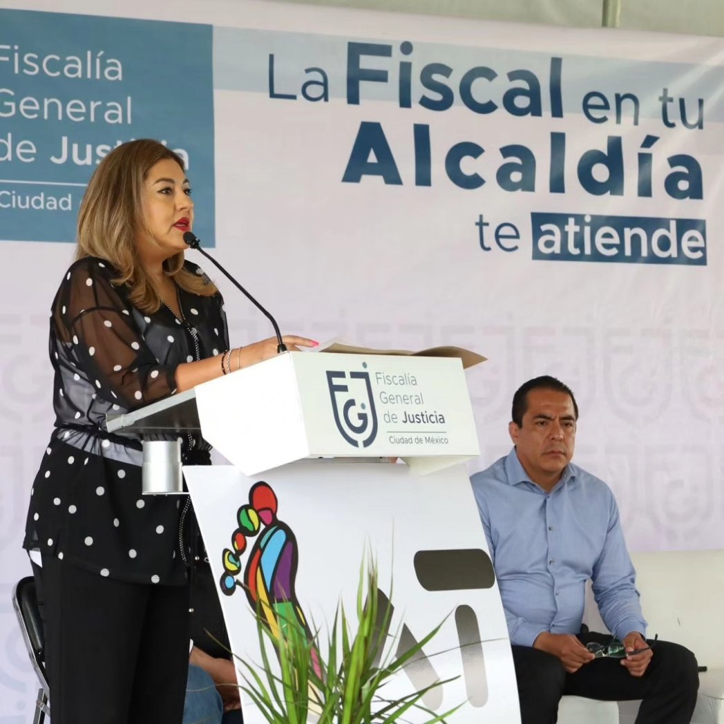 Hoy estuvimos con la Fiscal <a href="/ErnestinaGodoy_/">Ernestina Godoy Ramos</a> 🕵🏻‍♀️🏢en #Tlalpan, este es un programa importante porque podemos acercar casos de vecinas y vecinos que necesitan la actuación de la <a href="/FiscaliaCDMX/">Fiscalía CDMX</a>  📖⚖️🚓 en distintos delitos. Hoy confirmo mi compromiso y coordinación con todas las