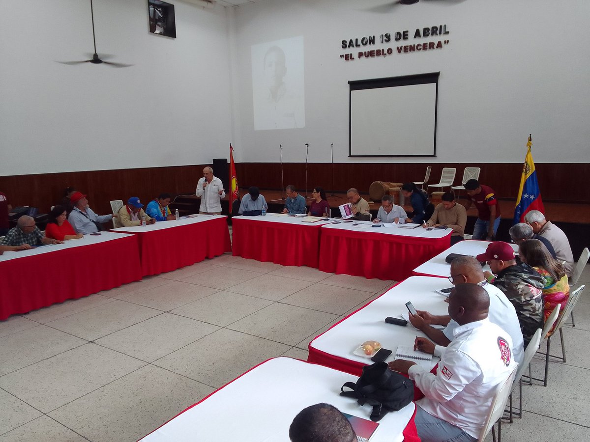 Este #28Jul
#EMCO 3/5 <a href="/WillsRangelCBST/">Wills Rangel PDVSA CBST FUTPV</a>: 
"Antes de Chávez aquí había una clase obrera capturada por el capitalismo, el #AmigoComandante rescató y llamó a la unidad de los trabajadores, así surge la #CBST y aquí estamos los que no vendemos nuestra conciencia".