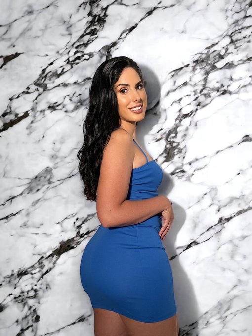 &iquest;Cu&aacute;l prefieres la primera o la segunda? https://t.co/gKoJRMBcQi